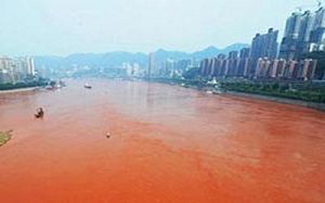 رنگ عجیب این رودخانه مردم را شوکه کرد