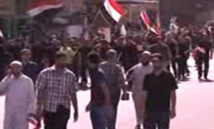 برگزاری تظاهرات مردم عراق در حمایت از ارتش این کشور و مخالفت با دخالت بیگانگان + فیلم