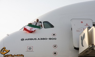 خلبان ایرانی غول پیکرترین هواپیمای مسافربری جهان همچنان مشغول به کار است