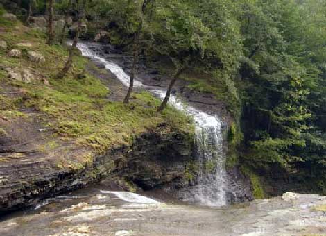 بکرترین و بلند ترین آبشار گیلان + تصاویر