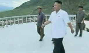 پخش تصاویر غیرمعمول از لنگ‌زدن رهبر کره شمالی