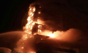 ساختمان مرکزی سازمان منطقه ویژه پارس در عسلویه آتش گرفت + فیلم و تصاویر