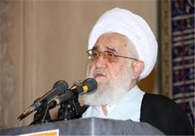 ملت ایران هرگز اجازه تضعیف نظام را به فتنه‌گران نمی‌دهند