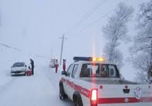 نجات 100 خودرو گرفتار در برف و کولاک