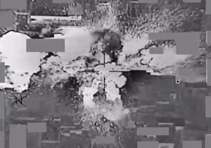 لحظه انفجار بانک داعش در موصل + فیلم