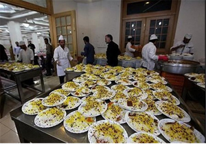 اطعام 2 هزار و 500 نفر همزمان با هفته وقف در شهرستان ملایر