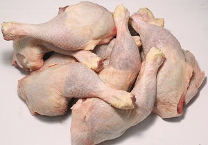 ثبات قیمت مرغ در بازار / هر کیلو مرغ 5 هزار و 500 تومان است