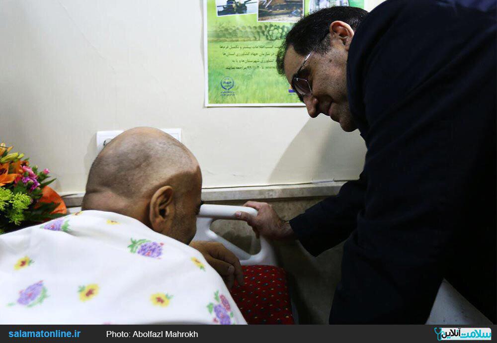 روایت جالب جانباز جهادی در دیدار با وزیر بهداشت + عکس