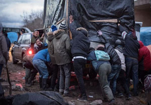 پنج پناهجو ایرانی در بندر کاله فرانسه از مرگ نجات یافتنند