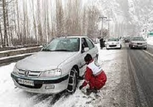 امداد رسانی به بیش از 40 خودروی گرفتار برف در شهرستان نیر