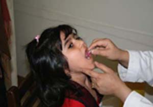 واکسیناسیون بیش از ۱۸ هزار کودک قشمی در طرح فلج اطفال
