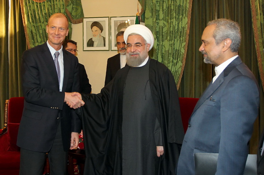 روحانی روسای شرکتهای توتال و ایرباس فرانسه را به حضور پذیرفت