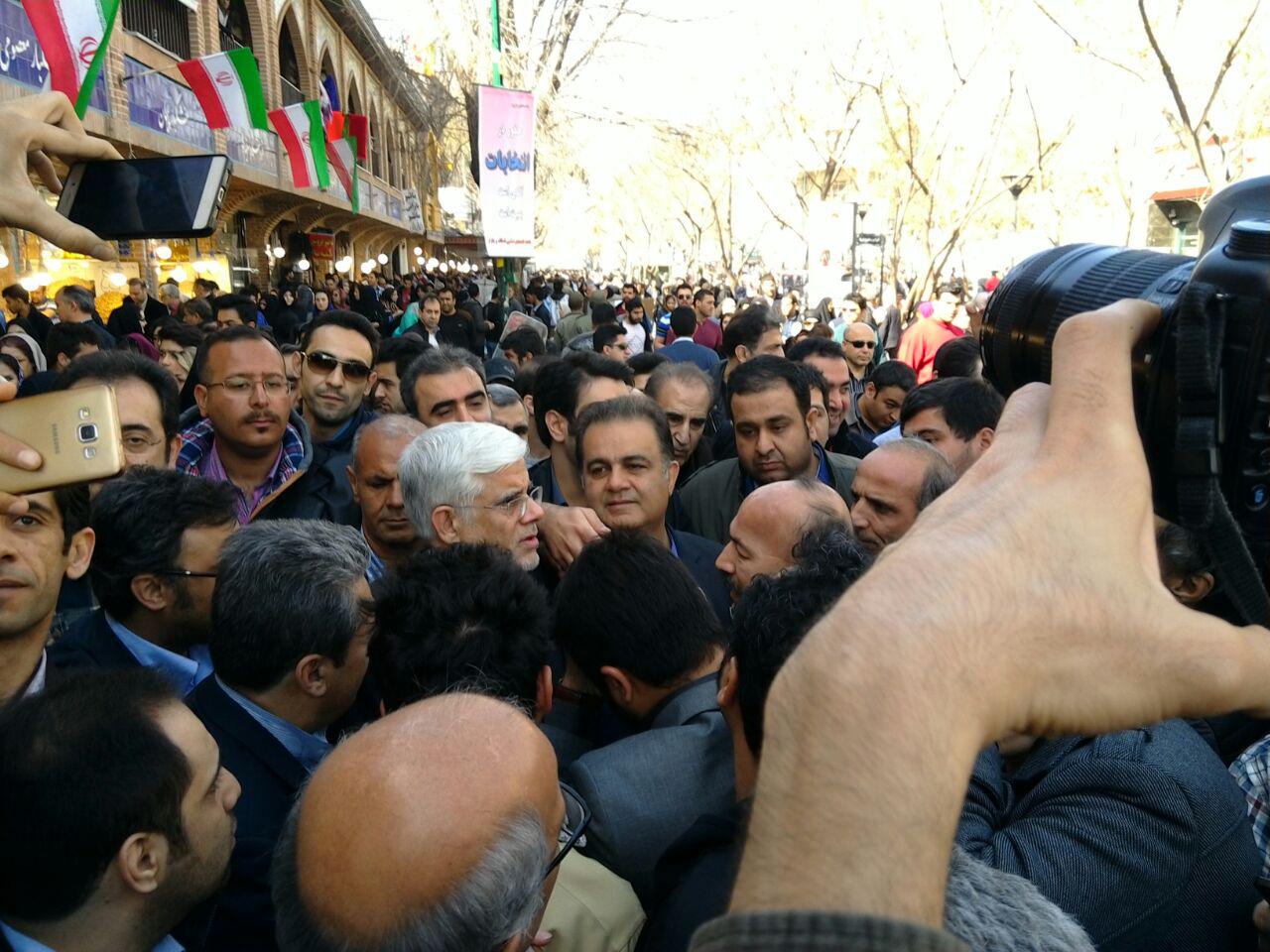 حضور سرلیست ائتلاف اصلاح‌طلبان و حامیان دولت در بازار تهران