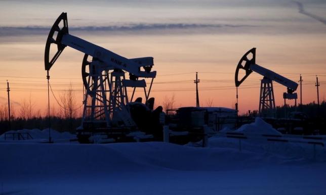 رویترز: عربستان دبّه درآورد، بهای نفت به زیر 33 دلار رسید