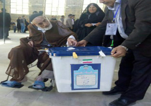 حضور مسن ترین امام جمعه کشور در انتخابات + تصاویر