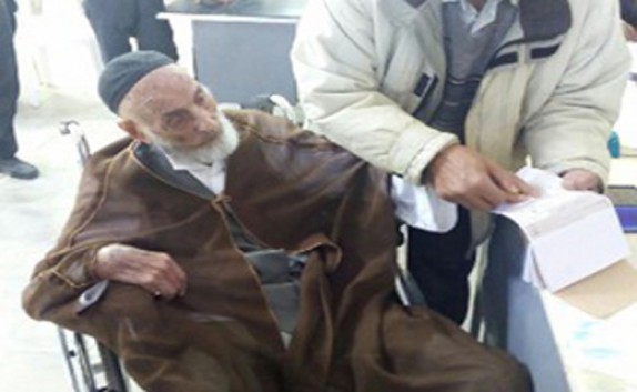 حضور مسن ترین امام جمعه کشور در انتخابات + تصاویر