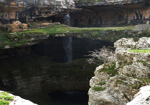 باتارا ،غار عجیبی که با ذوب برف به آبشار تبدیل می شود!+تصاویر