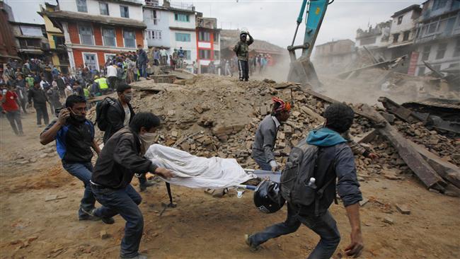 شمار کشته‌های زلزله نپال به بیش از 2000 نفر رسید/ احتمال وقوع پس لرزه‌های متعدد