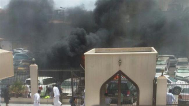انفجار نزدیک مسجد امام حسین (ع) در عربستان/ در این انفجار یک نفر به شهادت رسید/ عامل انتحاری لباس زنانه به تن داشته است