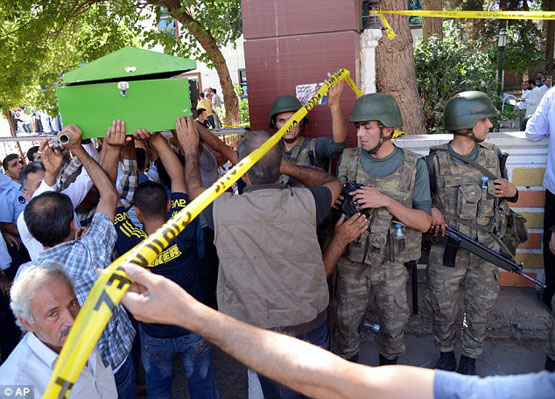 انتشار جزئیات جدیدی از حادثه تروریستی ترکیه (تصاویر +16)