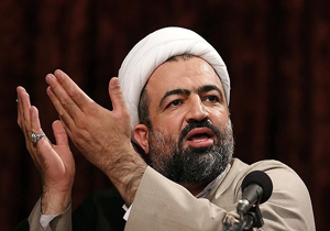 توقیف روزنامه «9دی» در دولت روحانی عجیب نیست