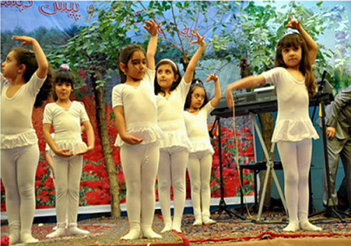 از آموزش «رقص و مدلباس» تا «سگ و گربه‌بازی» در مهدکودک‌های تهران +تصاویر