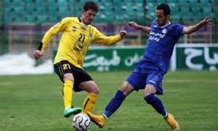 انتخاب فوتبالیست کردستانی به عنوان بهترین مدافع لیگ برتر فوتبال ایران