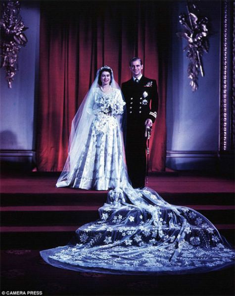 کیک عروسی جنجالی ملکه الیزابت +تصاویر