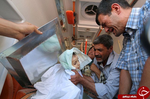 مراسم تدفین کودک سوری