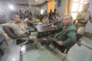 وزیر دفاع عراق در بیجی+ تصاویر