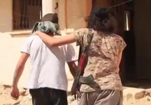 اعدام فجیع جوان سوری توسط داعش + فیلم