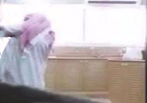 حکم زندان برای زنی که مچ همسر خیانتکارش را گرفت ! + تصویر