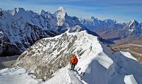 فتح قله آیلندپیک توسط کوهنوردان شیرازی