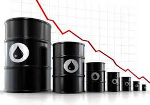 سقوط 15 ماهه قیمت نفت زیر ذره بین/همه عربستان را مسئول می‌دانند