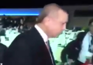 محافظان اردوغان پاسخ سوال خبرنگار روسی را دادند + فیلم