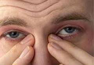 علت عمده پریدن پلک چشم