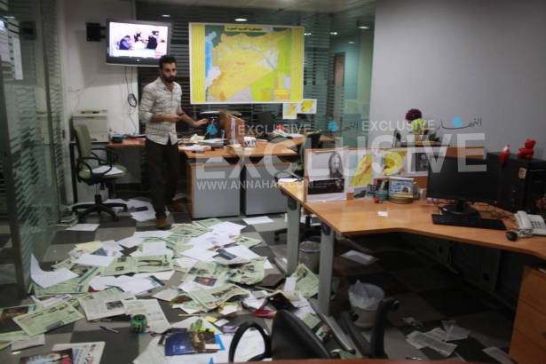 حمله به دفتر روزنامه سعودی الشرق الاوسط در پی انتشار کاریکاتوری موهن+تصاویر