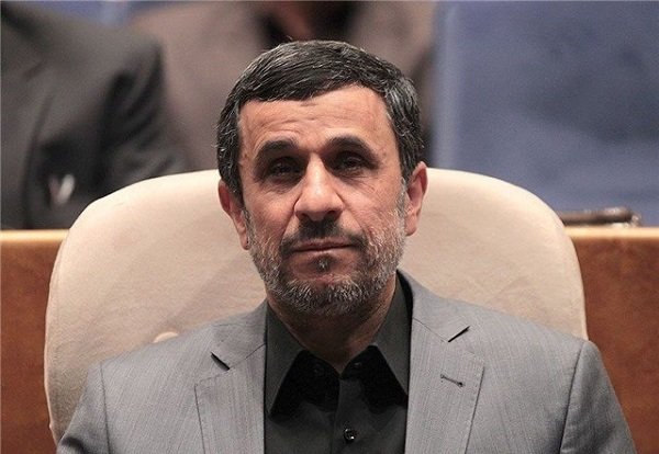 برخی نمایندگان تا ساعتی دیگر به دیدار احمدی‌نژاد می‌روند
