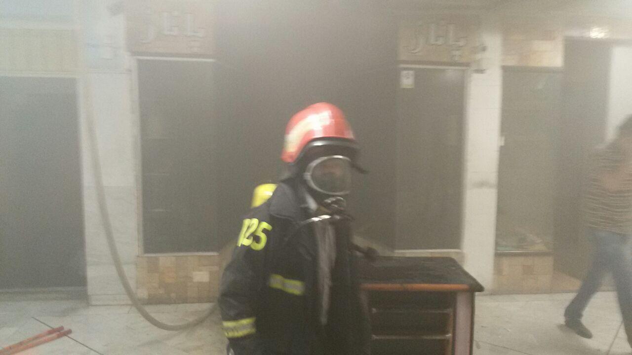 آتش سوزی در مغازه کیف و کفش فروشی در گرگان