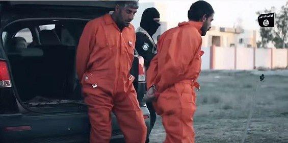 اعدام هولناک 8 عراقی توسط داعش + تصاویر