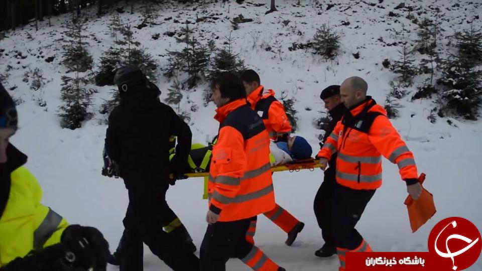 اسکی بازان سرگردان در هوا بعد از سه ساعت نجات یافت+ تصاویر