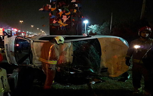 واژگونی خودروی 206 در بزرگراه شهید همت/ یکی از سرنشینان مصدوم شد