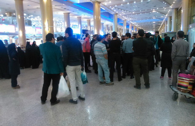 از بازداشت اختلاس گران تا سرگردانی مسافران در فرودگاه