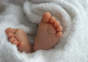 نوزاد زشتی که به بیمارستان تحویل داده شد