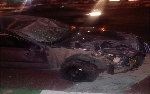 تصادف شدید پژو و پراید در بزرگراه همت/ راننده خودروی پژو به شدت مجروح شد + تصاویر