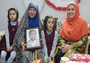 جشن تولد دختر شهید مدافع حرم با حضور خاله سارا