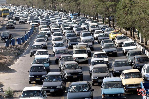 ترافیک نیمه‌سنگین در آزادراه کرج-قزوین/ مه‌گرفتگی در برخی محورهای غربی کشور