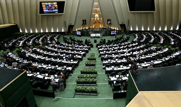 پانزدهمین جلسه علنی مجلس به ریاست لاریجانی آغاز شد