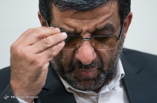 سکوتِ برخی در سال 88، جبهه دشمن را تقویت کرد/قبول ندارم به احمدی‌نژاد فرصت ویژه‌ای داده شد/ مخالف پخش گزارش 100 روزه روحانی بودم