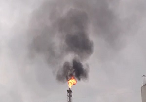 آلودگی هوا با سوختن نفت خام + فیلم